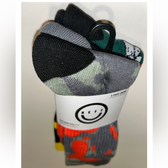 Neff Crew Socks 3 Pair Men 6-12 Multicolor w Mushrooms & Logo Skate Ride BMX NEW - Picture 12 of 12